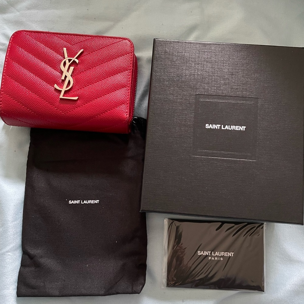 MONOGRAM COMPACT ZIP AROUND WALLET IN GRAIN DE POUDRE EMBOSSED LEATHER
